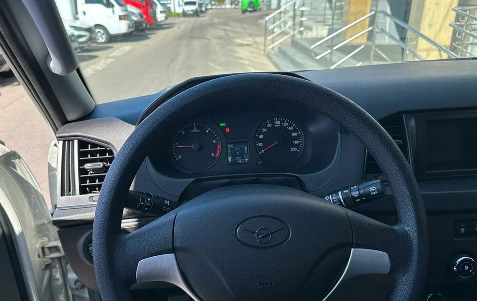 UAZ Профи Однорядная кабина миниатюра /