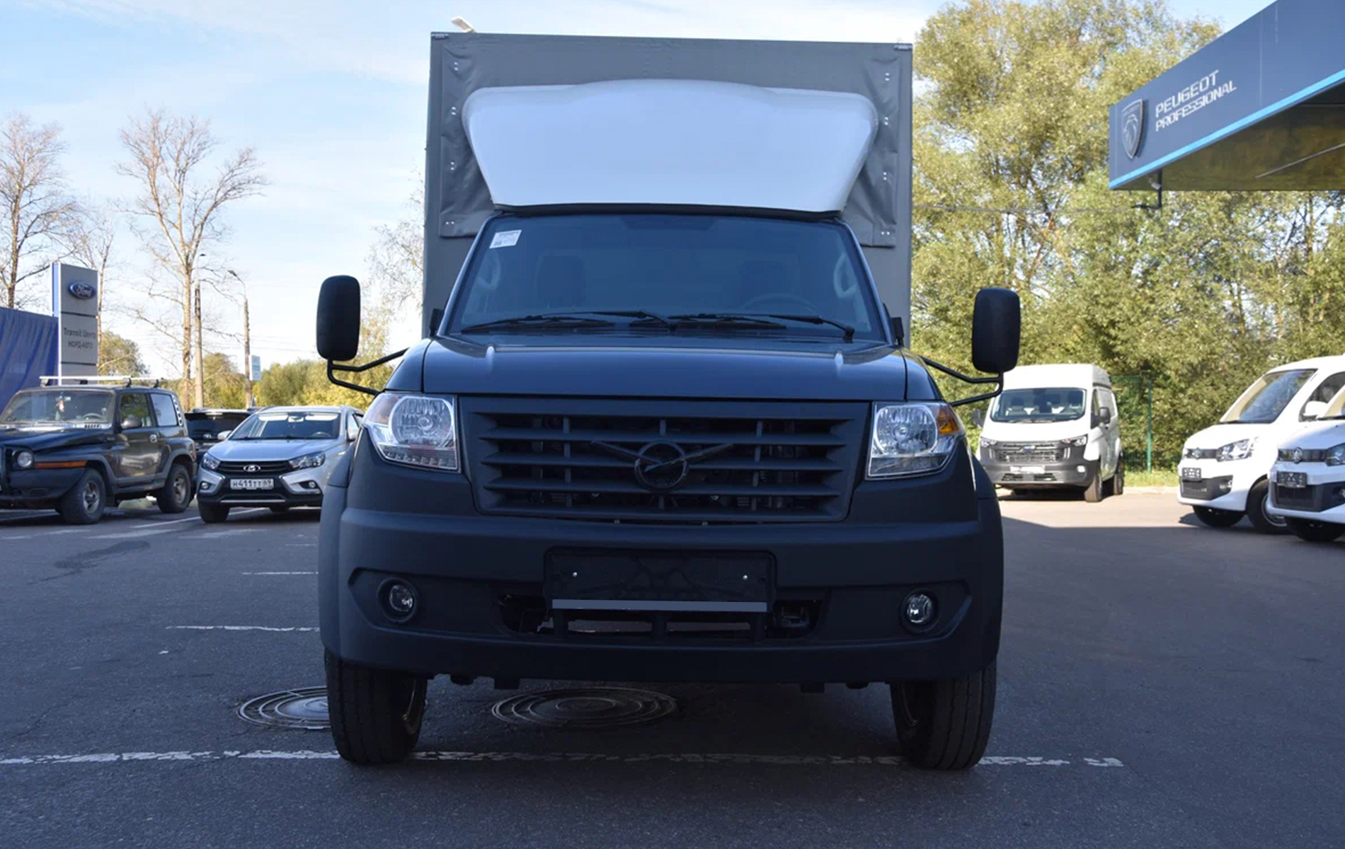 UAZ Профи Однорядная кабина миниатюра /