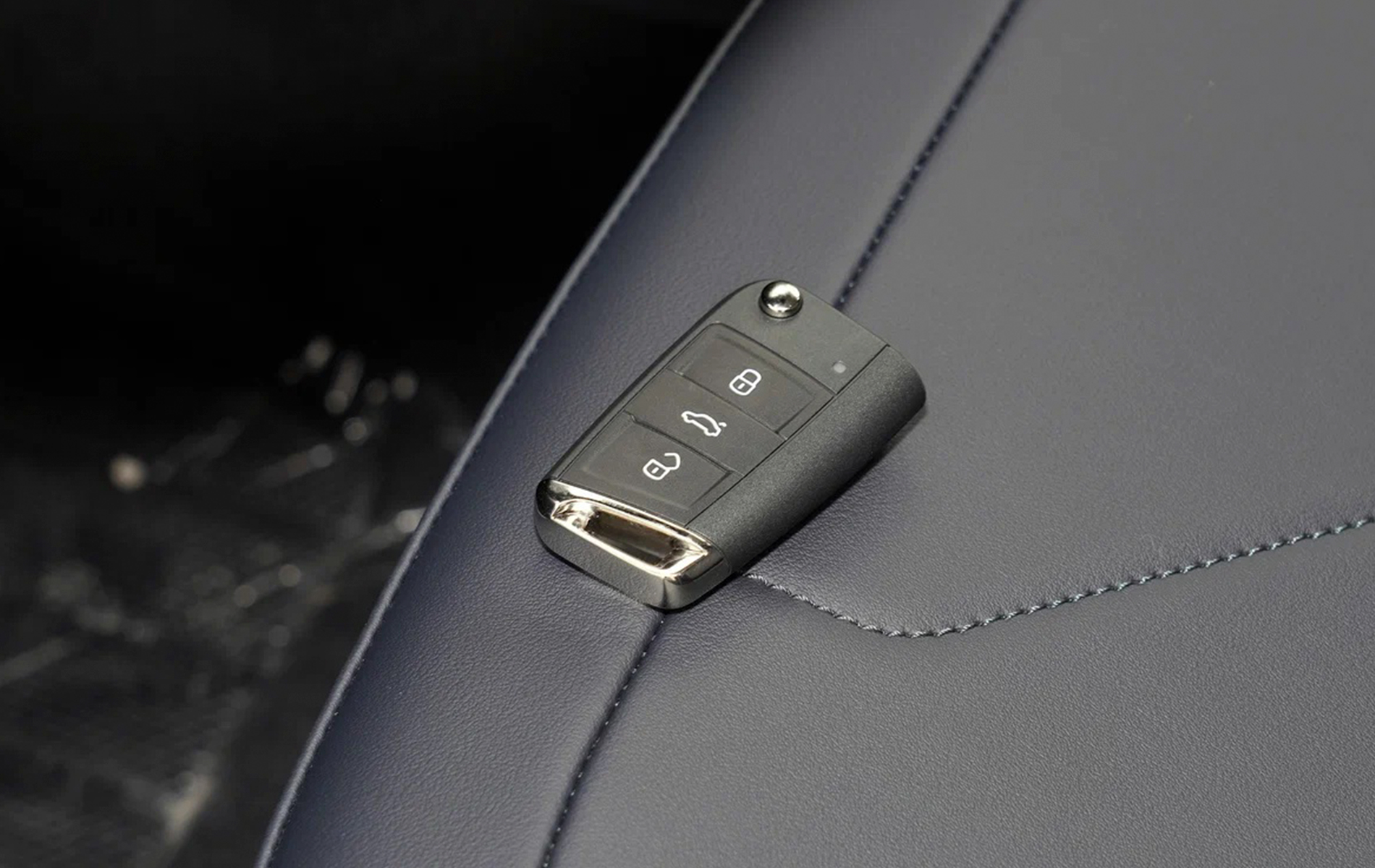 VOLKSWAGEN Tharu XR миниатюра /
