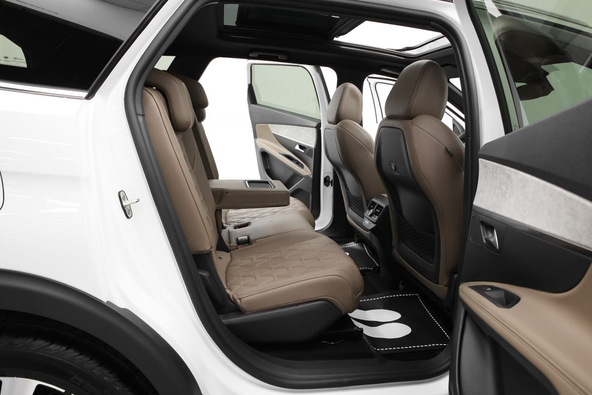 PEUGEOT 5008 миниатюра /