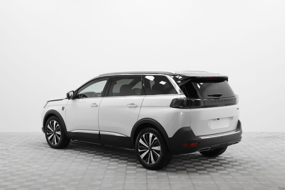 PEUGEOT 5008 миниатюра /