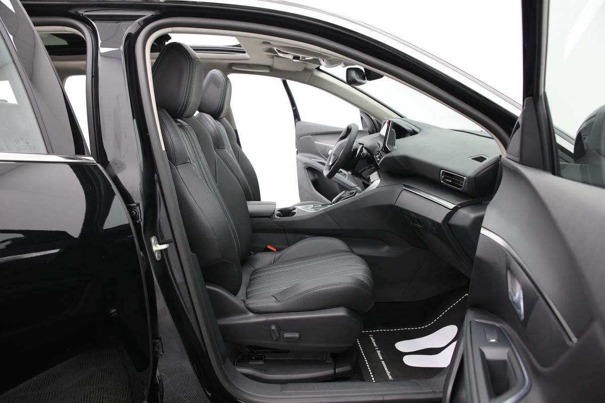 PEUGEOT 5008 миниатюра /