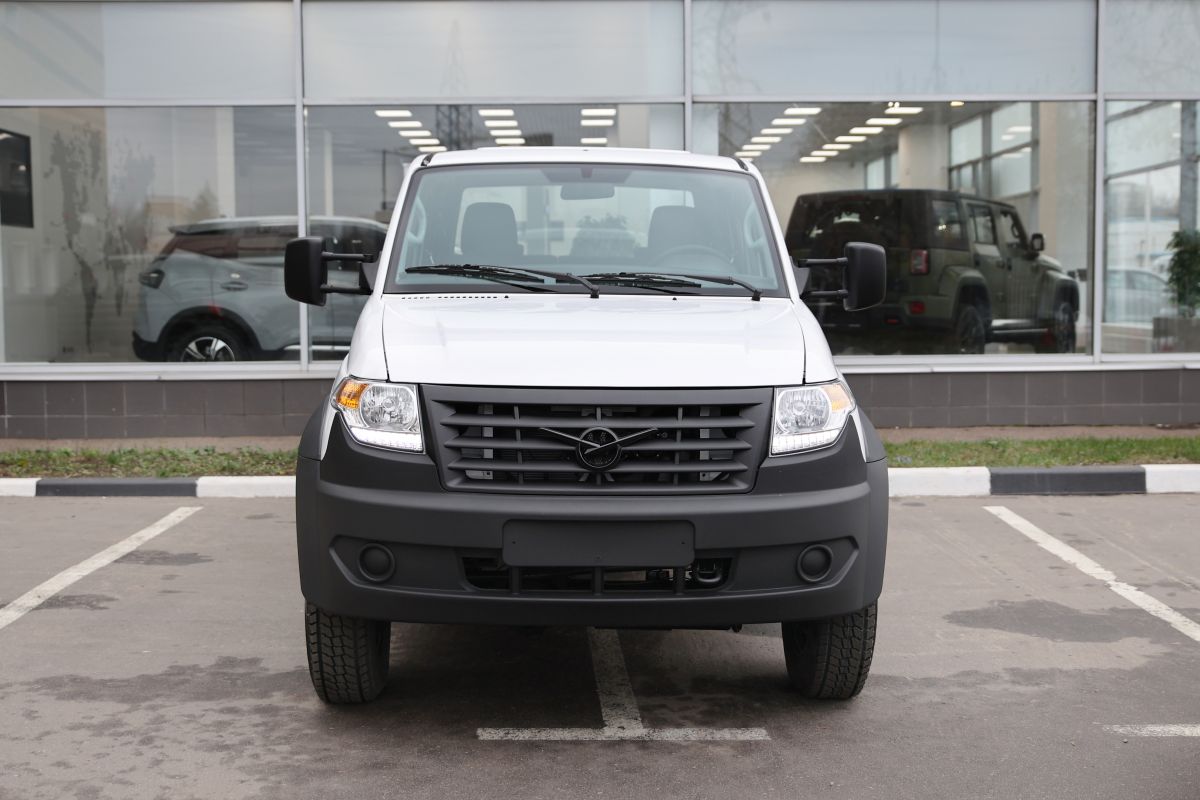 UAZ Профи Двухрядная кабина миниатюра /