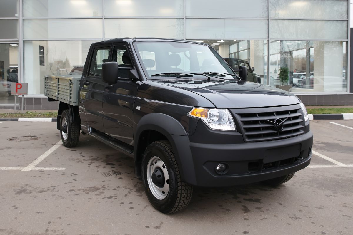 UAZ Профи Двухрядная кабина миниатюра /