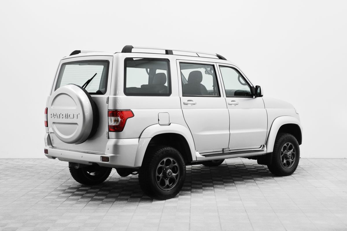 UAZ Patriot миниатюра /