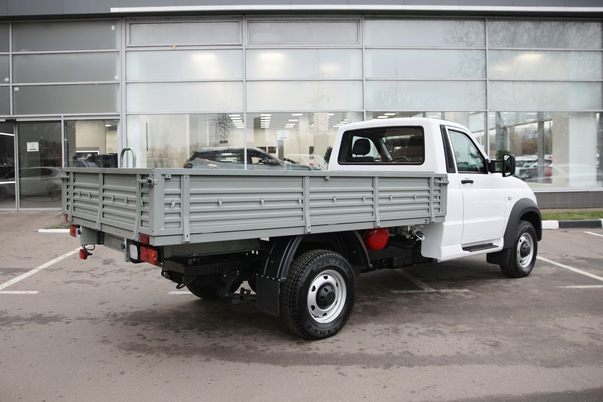 UAZ Профи Однорядная кабина миниатюра /