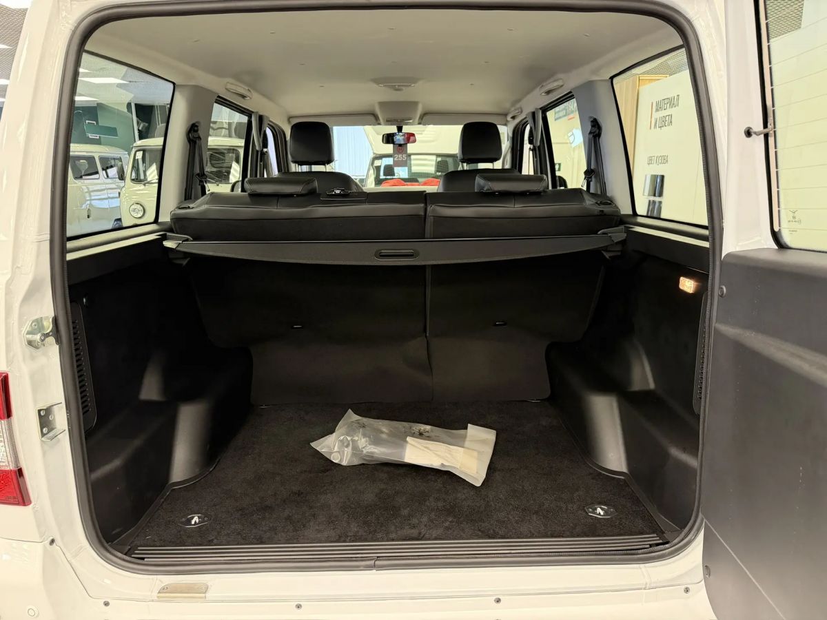 UAZ Patriot миниатюра /