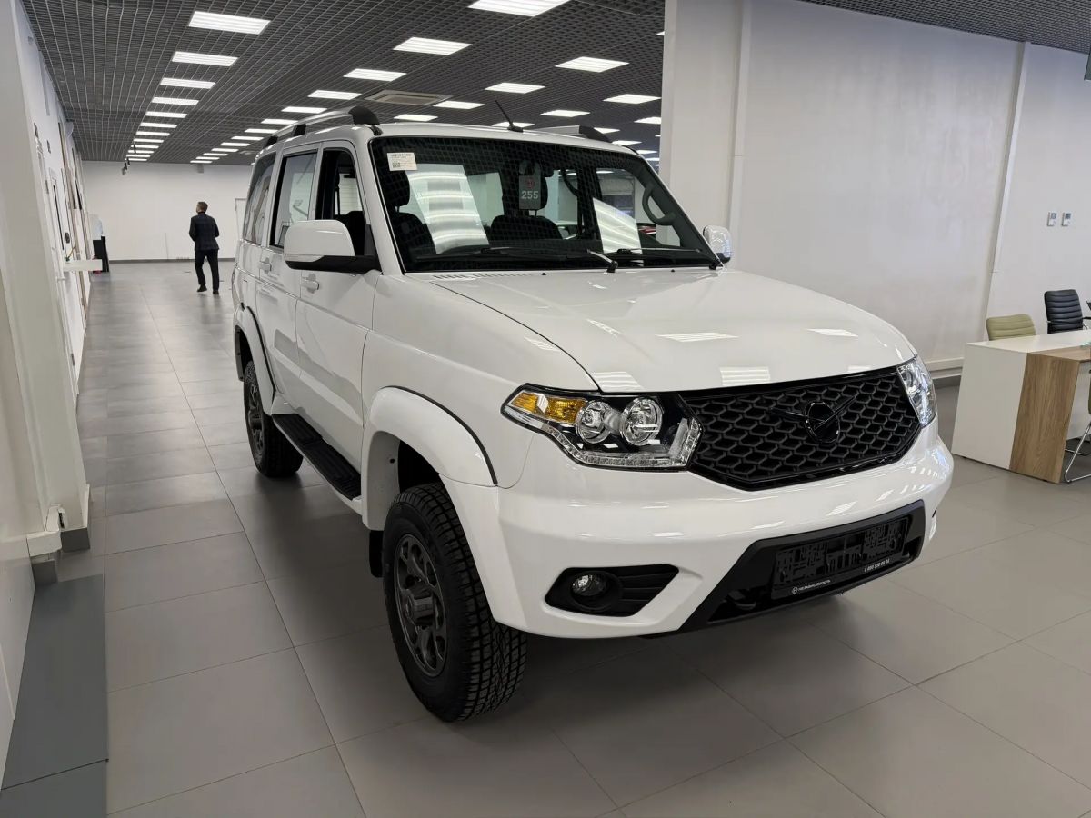 UAZ Patriot миниатюра /