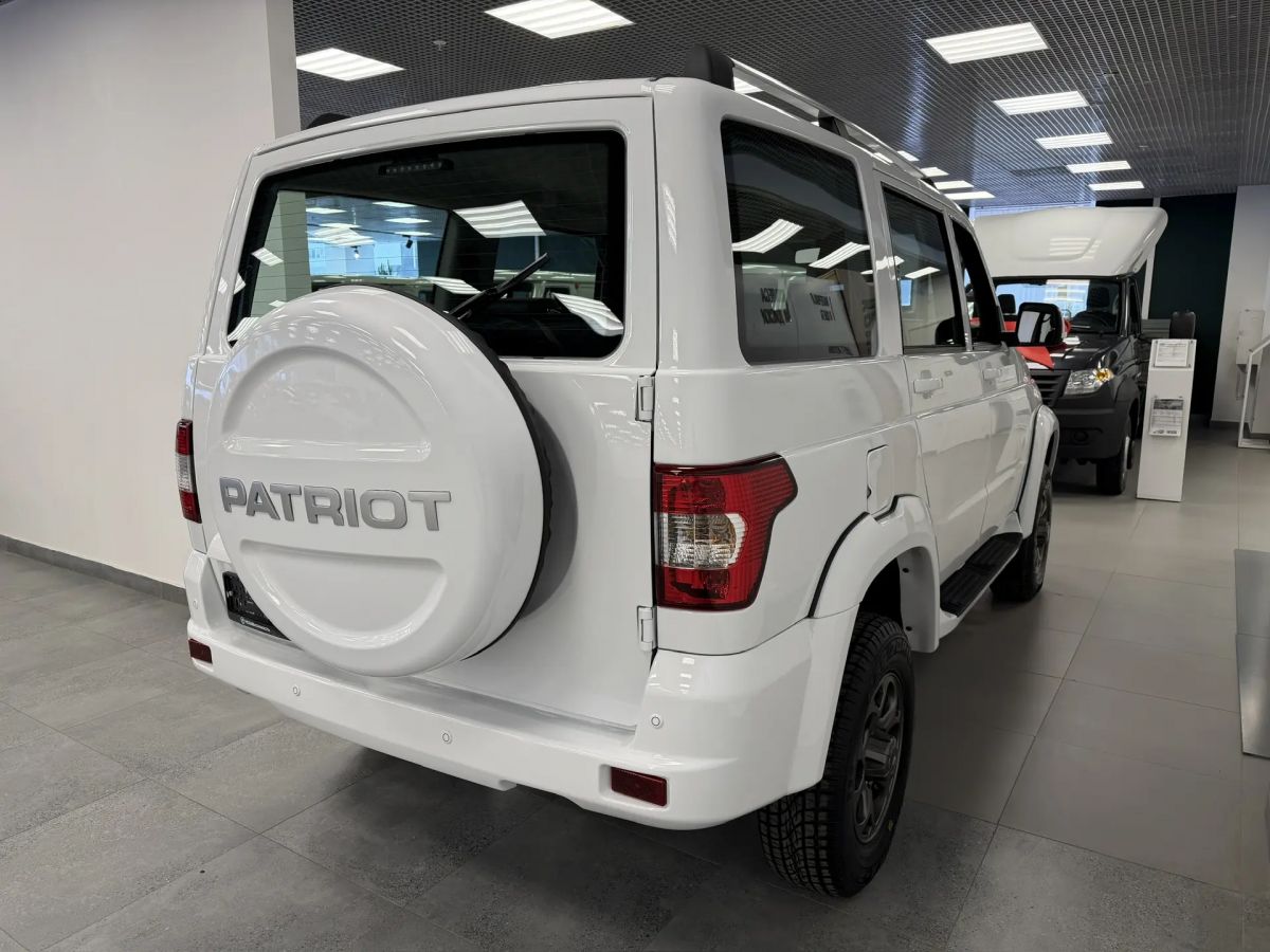 UAZ Patriot миниатюра /