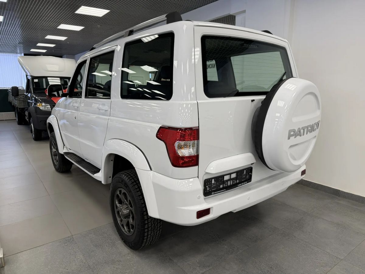 UAZ Patriot миниатюра /