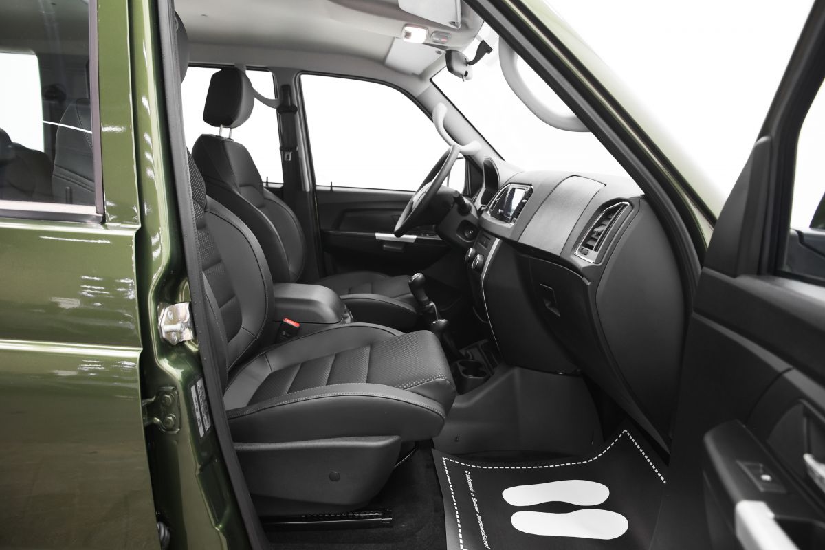 UAZ Patriot миниатюра /