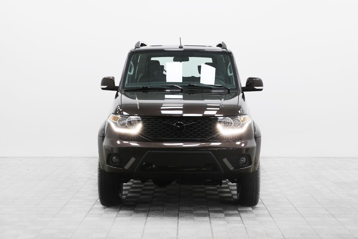 UAZ Patriot миниатюра /