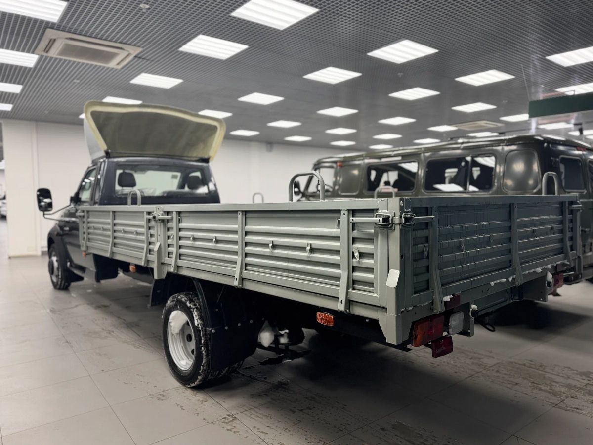 UAZ Профи Однорядная кабина миниатюра /