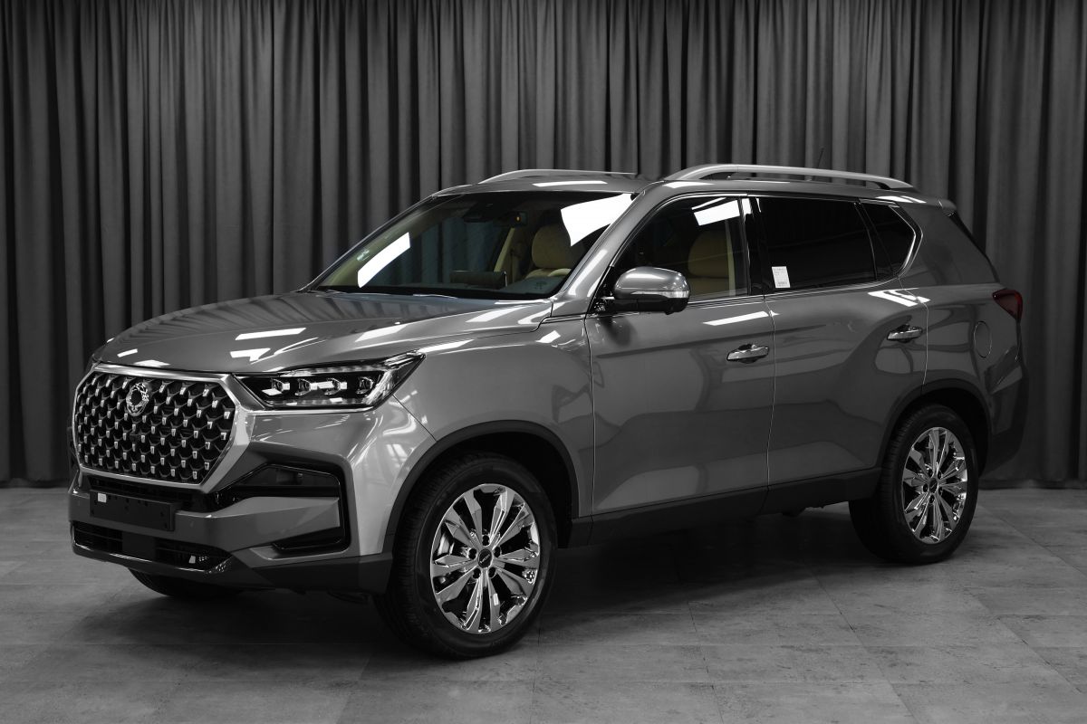 Превью KGM Rexton