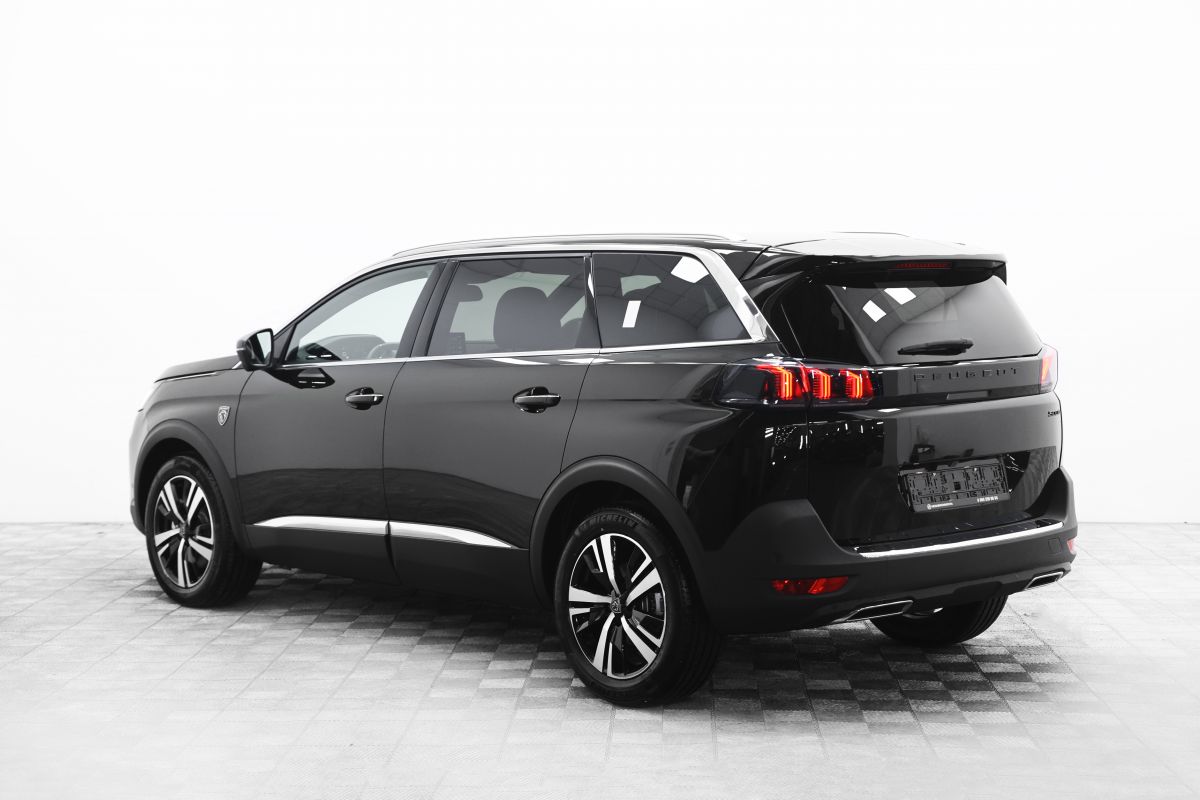 PEUGEOT 5008 миниатюра /