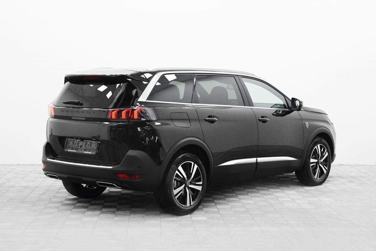 PEUGEOT 5008 миниатюра /