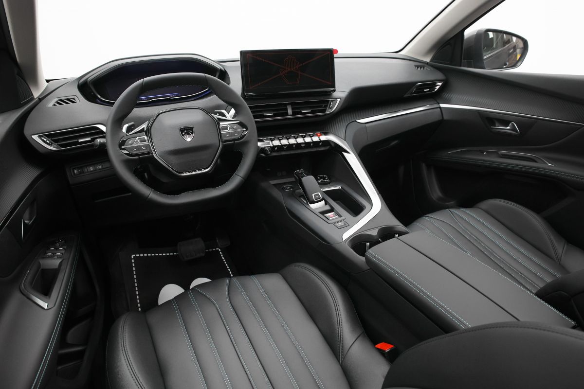 PEUGEOT 5008 миниатюра /