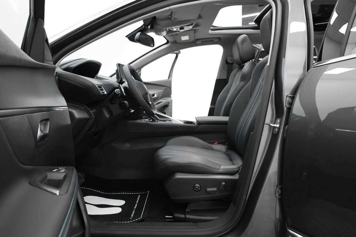 PEUGEOT 5008 миниатюра /