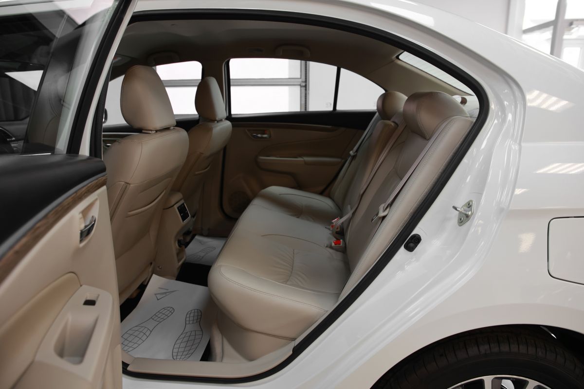 SUZUKI Ciaz миниатюра /